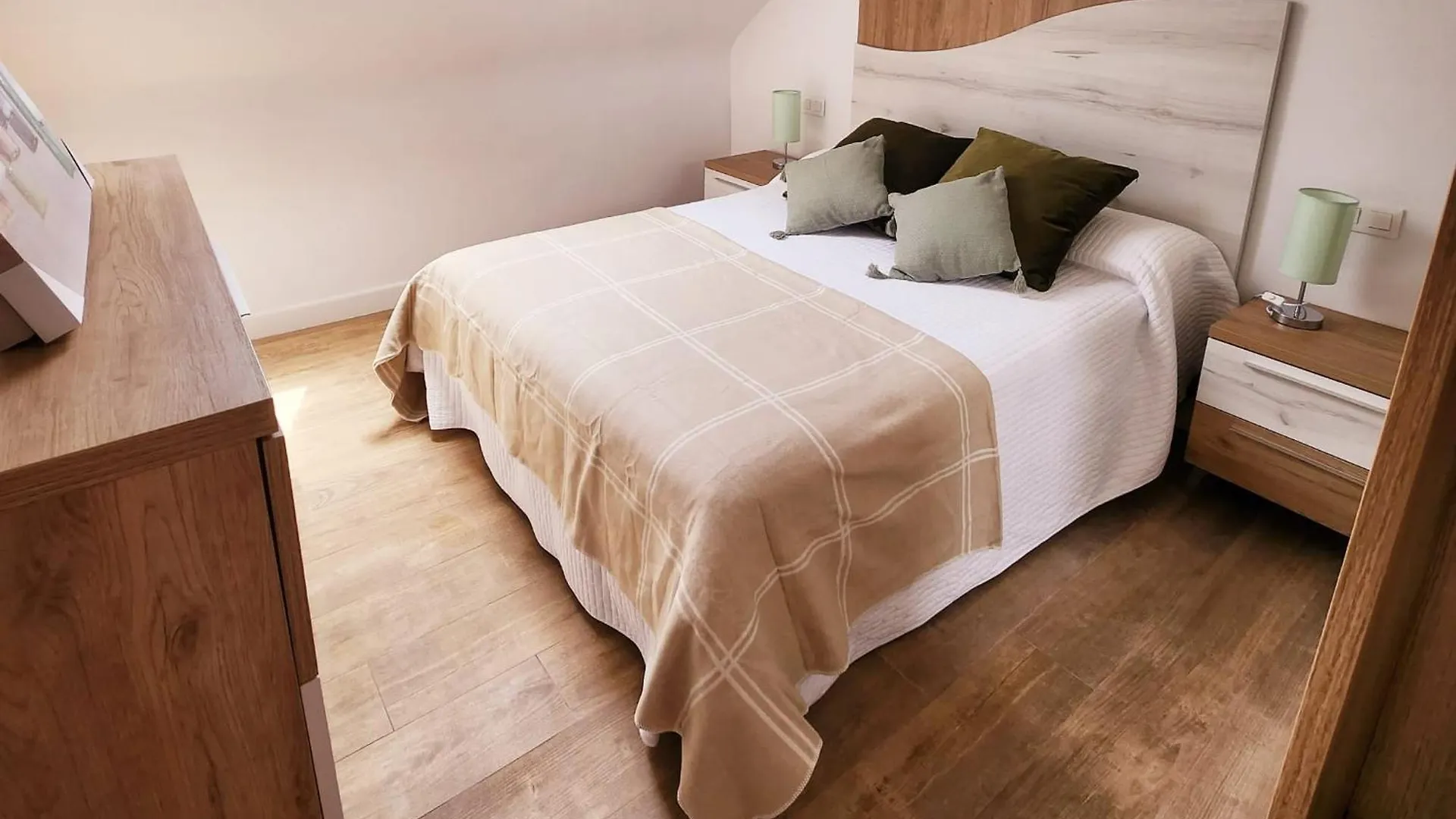 Novamar Apartamentos 푸엔히롤라 아파트