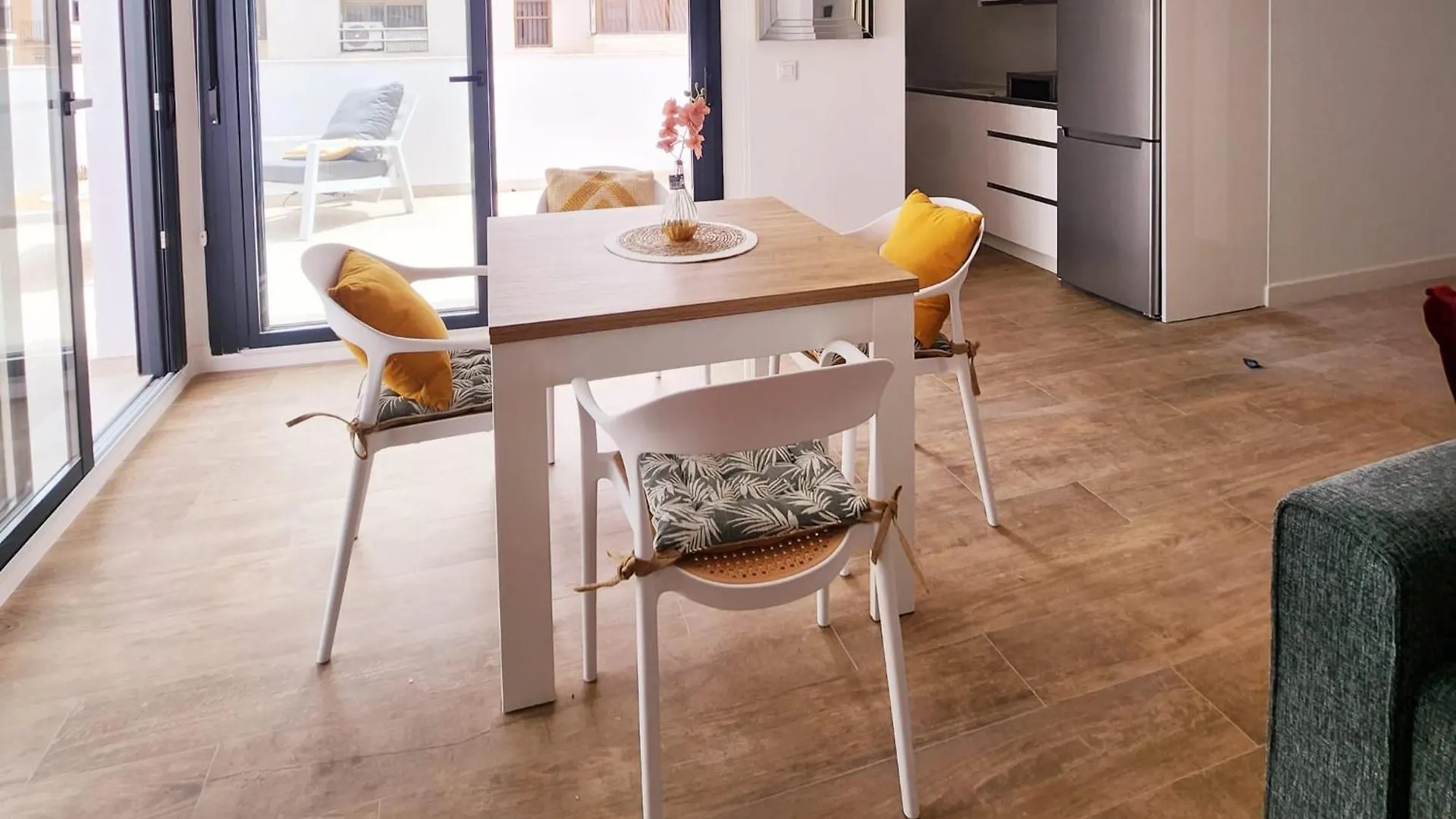 아파트 Novamar Apartamentos 푸엔히롤라